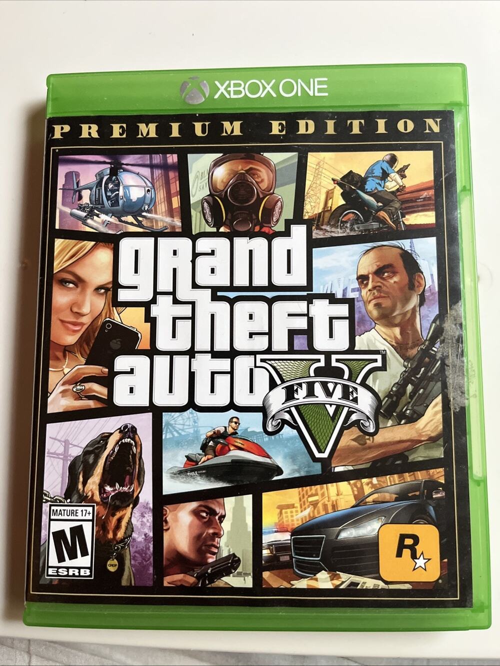 Grand Theft Auto V Premium Online Edition Video Game Xbox One Map & Manual Also